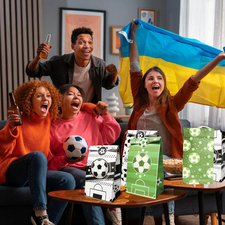 JOYSKY 24 Stück Fussball-Papiertüten mit 27 Aufklebern 4 Muster für Kinder-Weihnachten Halloween Geb