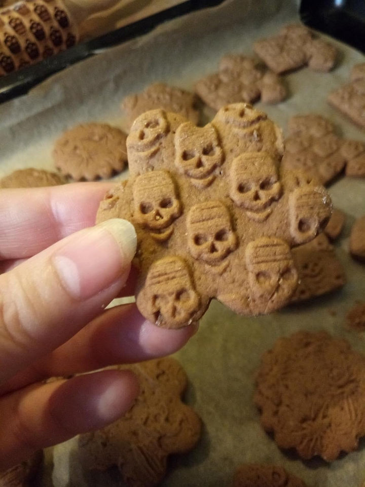 TOTENKOPF Geprägte Nudelholz mit Muster für Hausgemachtes Gebäck von Algis Crafts, TOTENKOPF