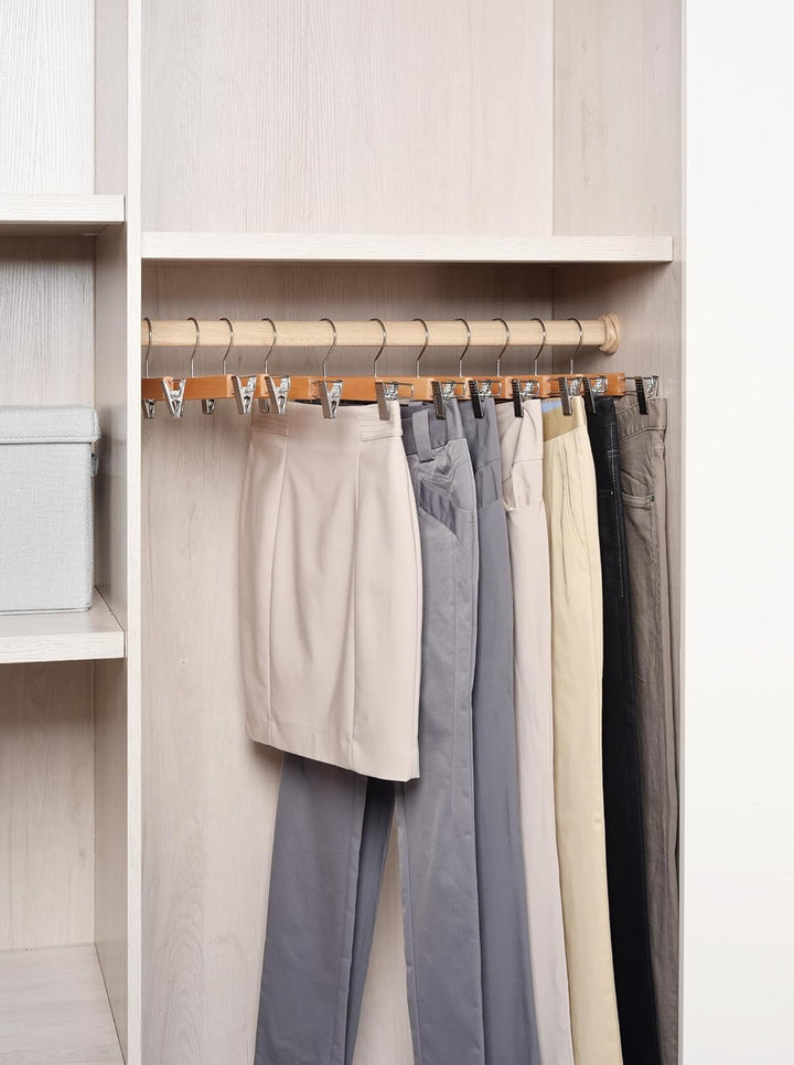 Amber Home 10 Stück 36cm Natürliche Kleiderbügel aus Holz, Robust und Glänzend Hosenbügel Aufhänger