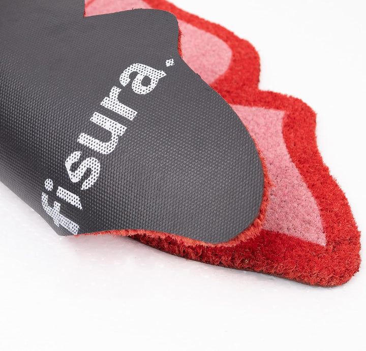 Fisura – Originelle Kokosfussmatte Rosa Schleife“ mit Rutschfester PVC-Unterseite. Rosa und rote Tür