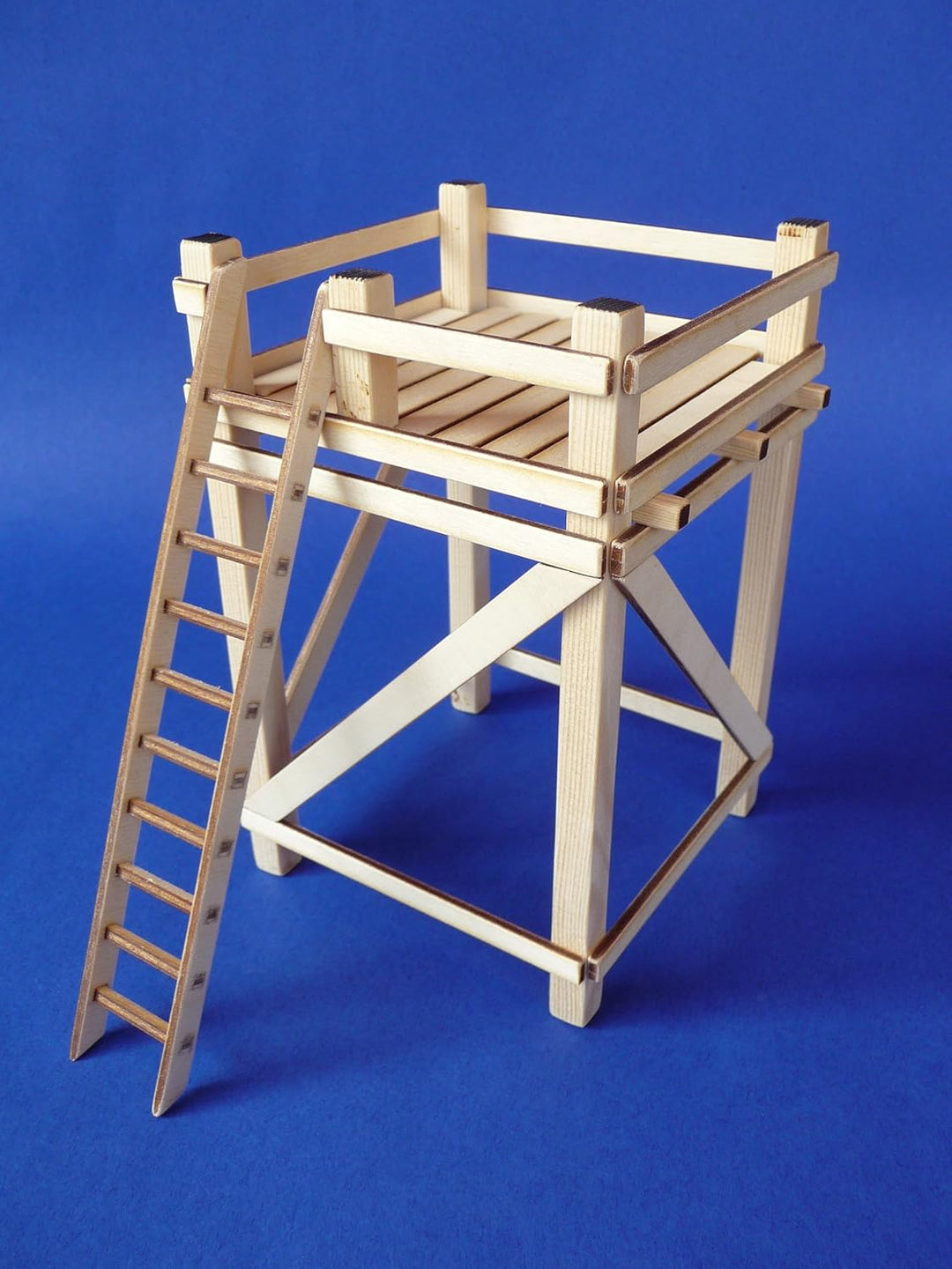 Slotcar Dekoration HOCHSTAND Maxi in 1:32 aus Holz für Carrera DIGITAL