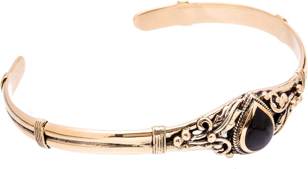 Windalf Damen Armreif Celtic Art Sharon Ø 6.4 cm Bohemian Armschmuck mit Zauberfedern & Onyx Hochwer