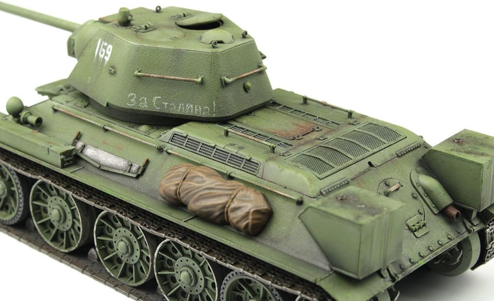 Italeri 6570 1:35 T-34/76 Model 1943 (PremiumEdition) - Modellbau, Bausatz, Standmodellbau, Basteln,