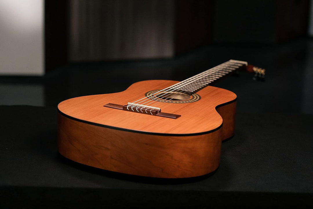 Ortega Guitars Full Size Konzertgitarre - Student Series - Catalpakorpus mit Zederndecke (RSTC5M)