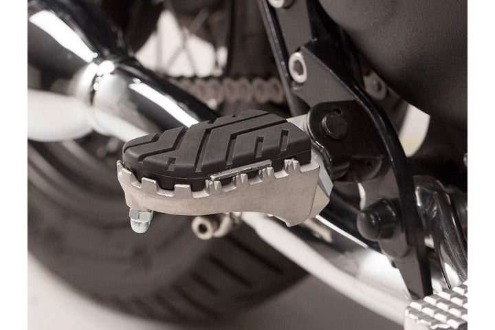 SW-MOTECH ION Fussrasten-Kit für Bonneville/T100 (04-), Scrambler (05-)