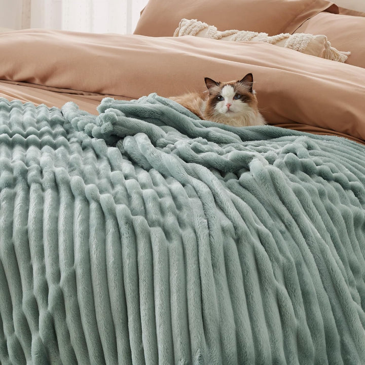 BEDSURE Kuscheldecke Flauschig - Wolldecke & Fleecedecke, Sofadecke, Weiche Warme Grobe Korddecke fü
