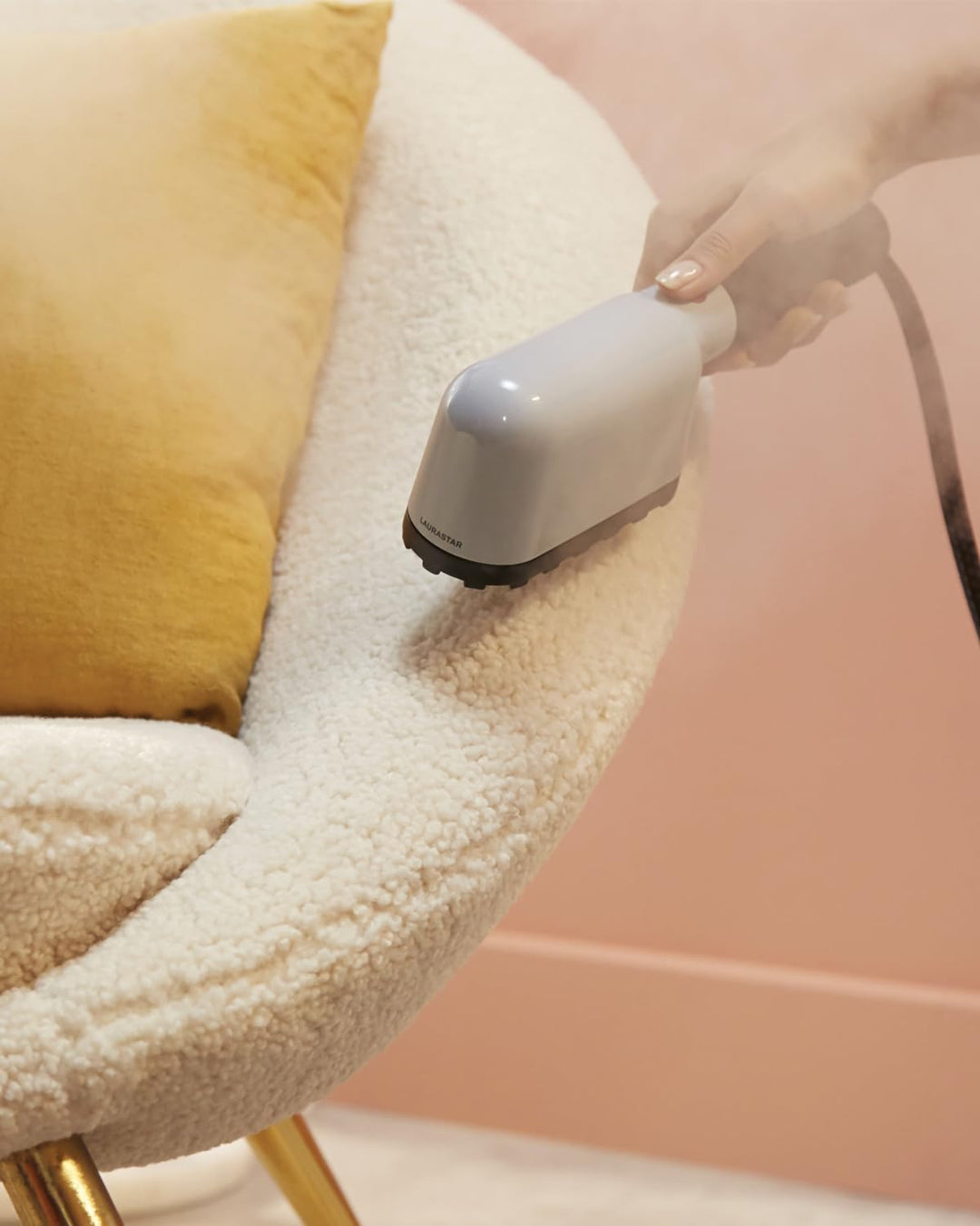 Laurastar IZZI, 2-in-1-Steamer, Entknittert und Desinfiziert, Vernicht Bakterien, Plize, Bettwanzen