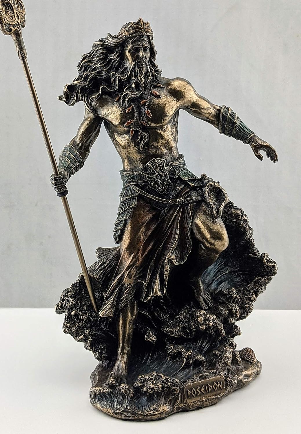 Veronese Design Harz Statuen Griechische Gott Poseidon stehend über abstürzen Wellen Statue 15,2 x 2