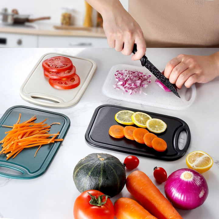 Frühstücksbrettchen 6er Set mit Saftrille，Hunnycook 22x15 cm Antibakteriell Schneidebrett Kunststoff