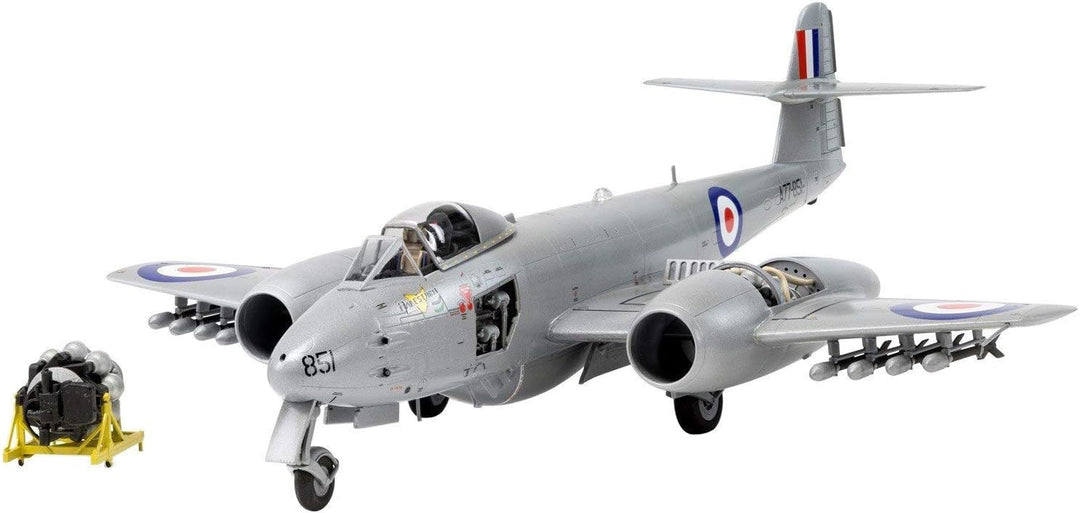 Airfix A09184 1/48 Gloster Meteor F8, KoreaKrieg Modellbausatz, Grau
