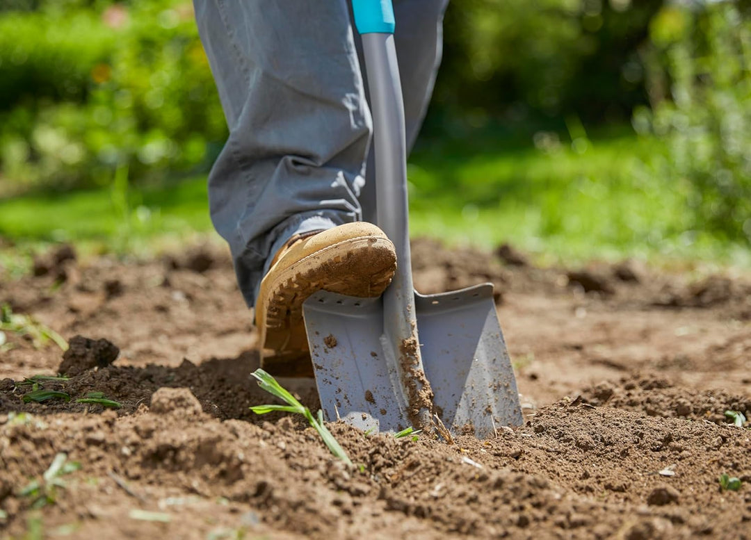 Gardena ErgoLine Teleskop-Spaten: Gartenspaten aus Qualitätsstahl zum Umgraben und Ausheben, mit Tri