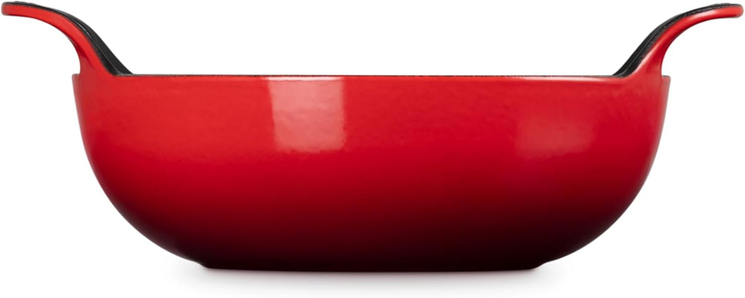Le Creuset Balti Dish aus Gusseisen, 24 cm, 2,7 Liter, Kirschrot, 20142240600460, Kirschrot