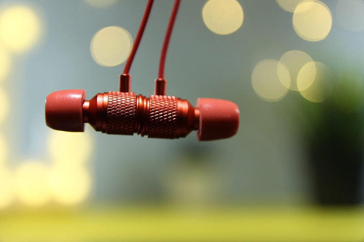 LUDOS Ultra Kopfhörer In Ear Ohrhörer mit Kabel und Mikrofon, Kristallklarer Klang, Ausgewogene Höhe