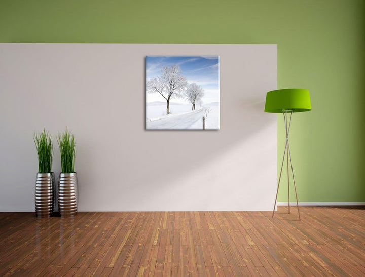 Pixxprint Baum im Schnee, Format: 70x70 auf Leinwand, XXL riesige Bilder fertig gerahmt mit Keilrahm