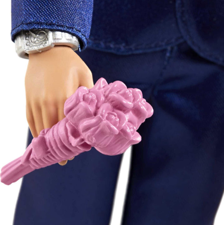Barbie GTF36 - Ken Bräutigam-Puppe (blond, ca. 30 cm gross) mit Anzug und Schuhen, 5 Zubehörteile, S