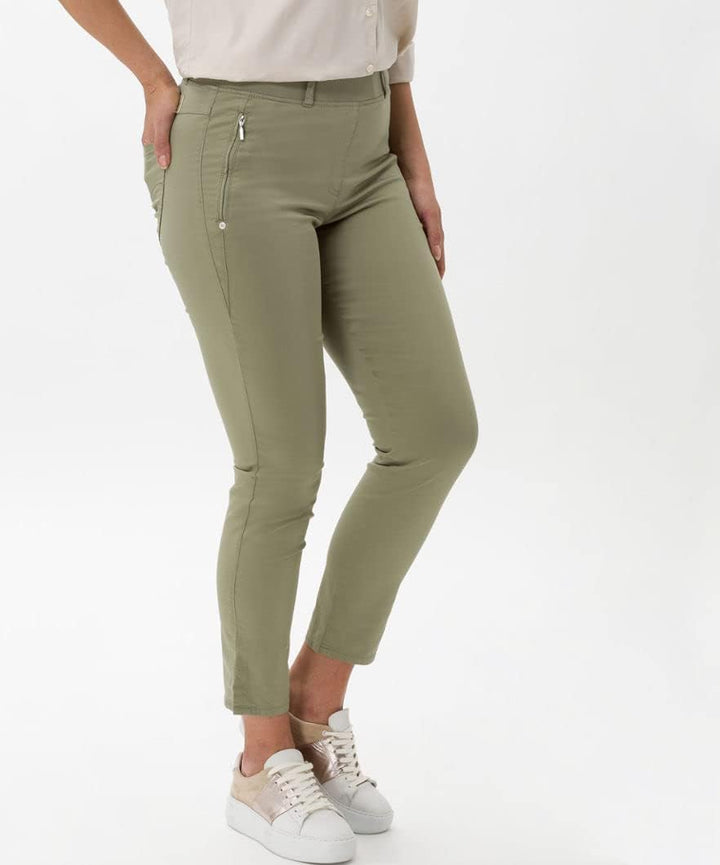 Raphaela by Brax Damen Style Lavina Verkürzt Rundum Schlupf Light Summer Cotton Hose 27W / 30L Sage,