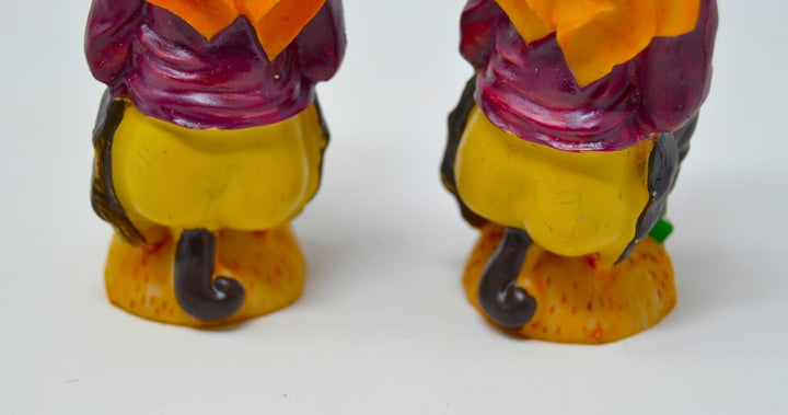 BETTER WITH FRIENDS 2 x Unit Figur CAGANER Harz, versteckte Krippe, 8 cm. der Mann, der . Figur sche