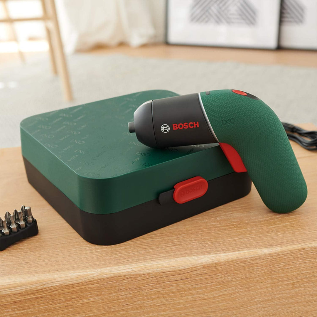 Bosch Akkuschrauber IXO (6. Generation, grün, variable Drehzahlsteuerung, über Micro-USB-Kabel aufla
