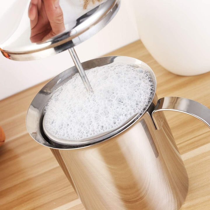 TOPBATHY 800cc Milchaufschäumer Aus Edelstahl Mit Hitzebeständigem Griff Doppelsieb Für Schnelles Au