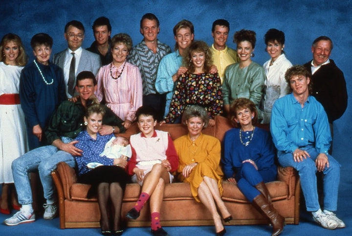 Nachbarn/Neighbours - Big Box 1: Episoden 1-60 + 6 Star-Episoden (Fernsehjuwelen) [12 DVDs], DVD