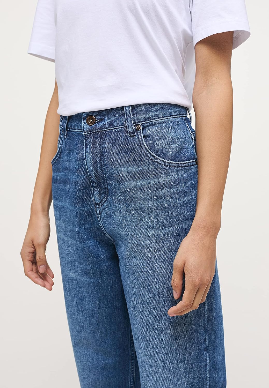 MUSTANG Damen Charlotte Tapered Jeans Hose 25W / 32L Blau, 25W / 32L Blau