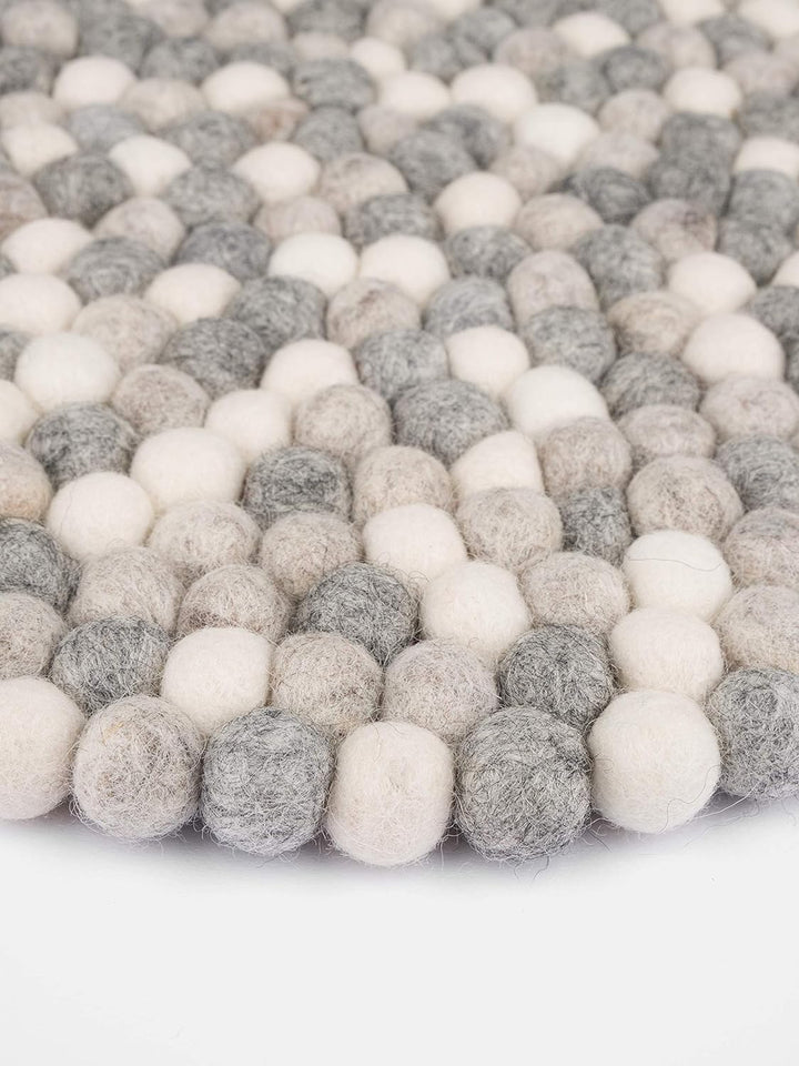 myfelt Hella Sitzauflage, Filzkugel, Wolle, rund 36 cm Naturfarben, Naturfarben