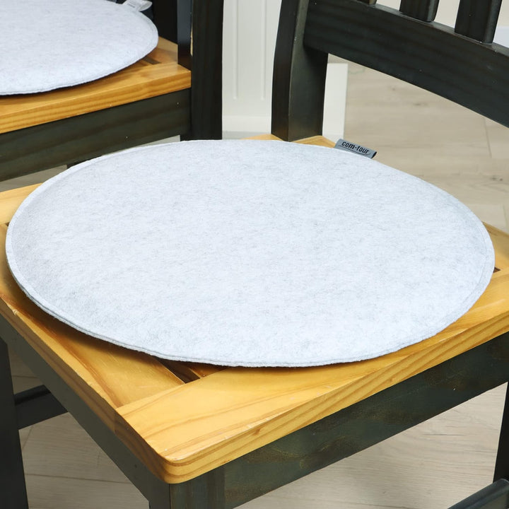 COM-FOUR® 4X Sitzkissen aus Filz - gepolstertes Stuhlkissen - runde Sitzpolsterauflage für Esszimmer