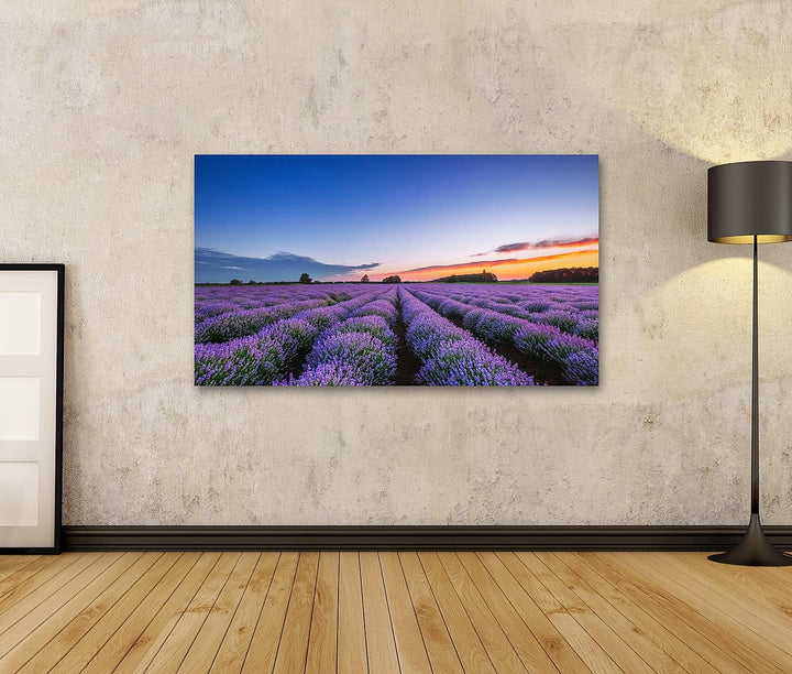 islandburner Bild auf Leinwand Sonnenaufgang Und Dramatische Wolken Über Lavendelfeld Bilder Wandbil
