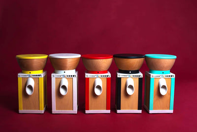 KoMo KoMoMio Getreidemühle grün (400 Watt, innovative Materialien) 16,5 x 16 x 37,5 cm