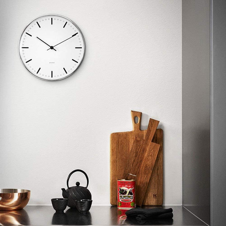 Arne Jacobsen Wanduhr Ø29 cm City Hall dänisches Design aus Aluminium, weiss City Hall 29cm Weiss, C