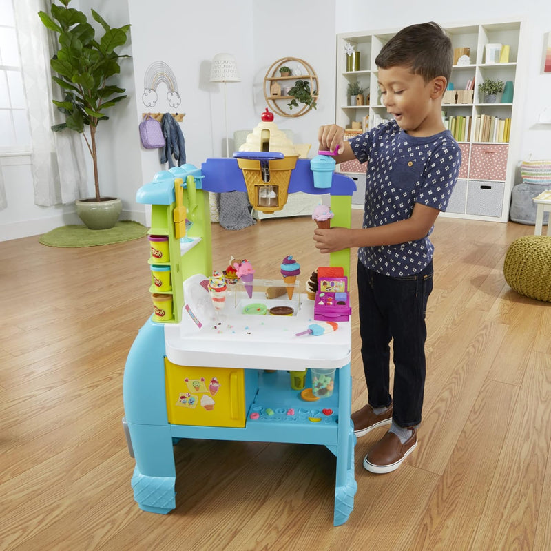 Play-Doh Kitchen Creations Grosser Eiswagen, Spielset mit 27 Accessoires, 12 Dosen und realistischen