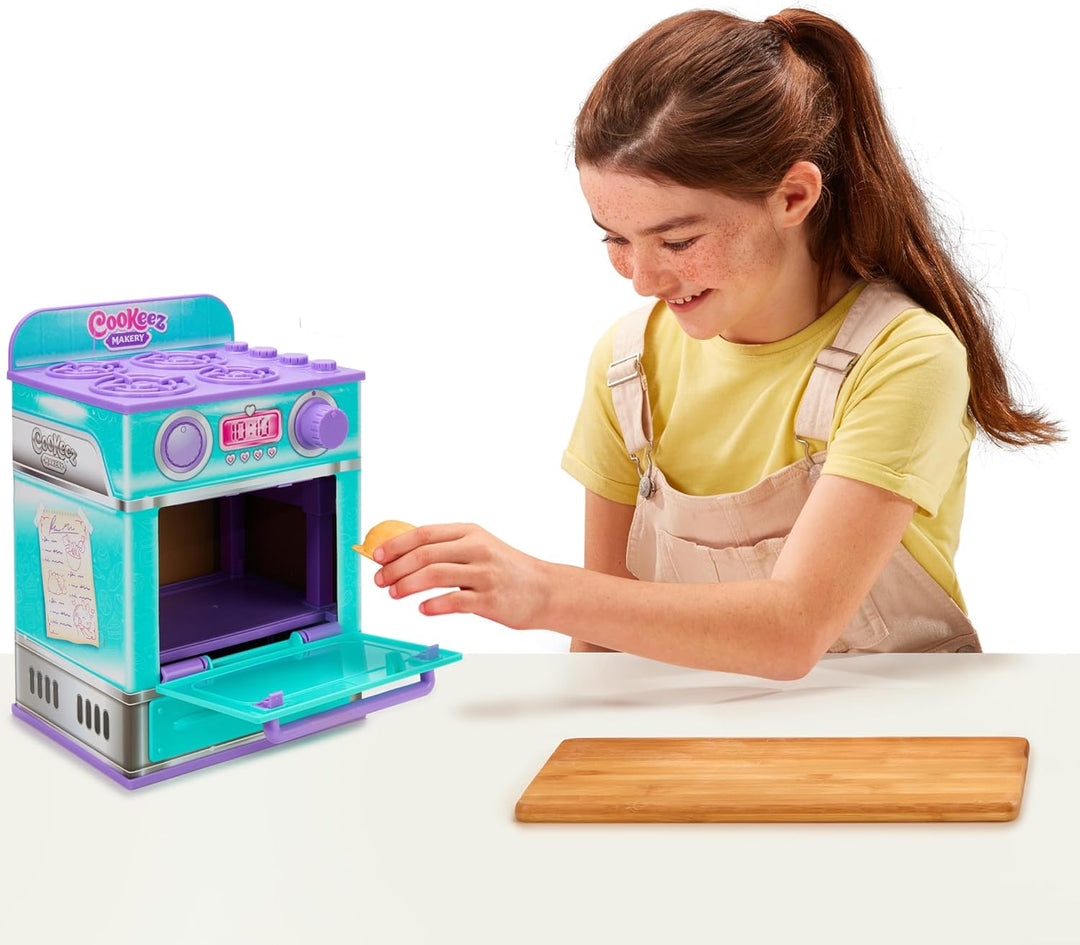 Cookeez Makery Ofen-Spielset in türkis mit niedlichem Überraschungseffekt durch Verwandlung zu einen