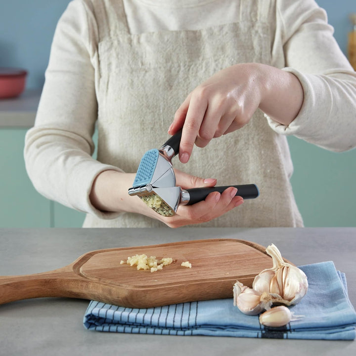 Richardson Knoblauchpresse mit integriertem Reiniger, grosses Gehäuse für mehr Kapazität, ergonomisc