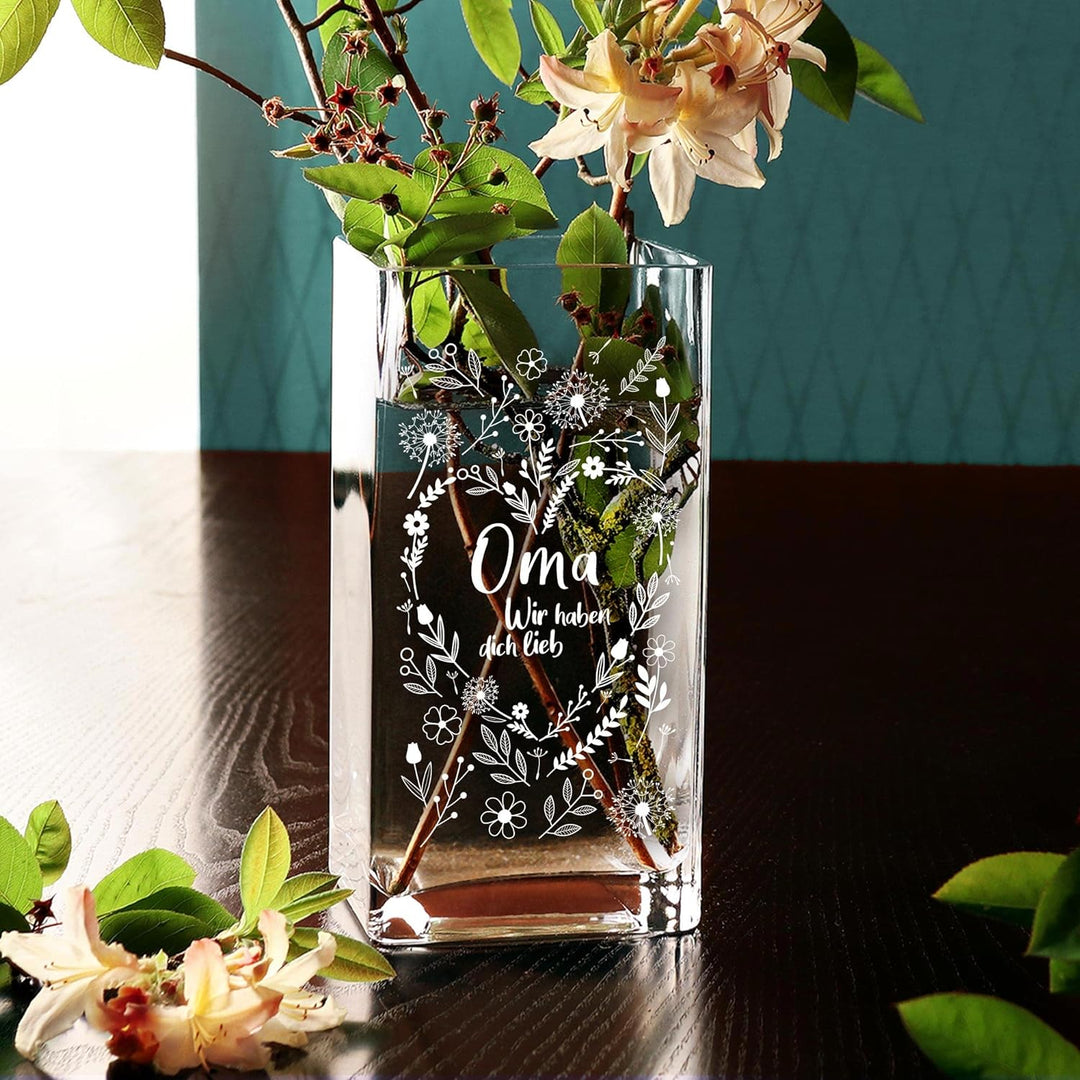 Blumenvase für Oma, Vase mit Gravur, Geschenk , Eckige Glasvase für Blumen, Blumenherz Deko , Modern