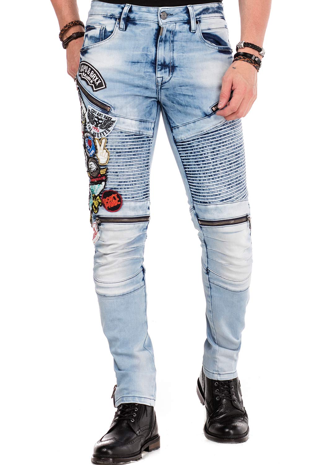 Cipo & Baxx Herren Jeanshose Biker STYL Slim Fit Denim Design Aufnähern Straight Fit Jeans Hose CD49