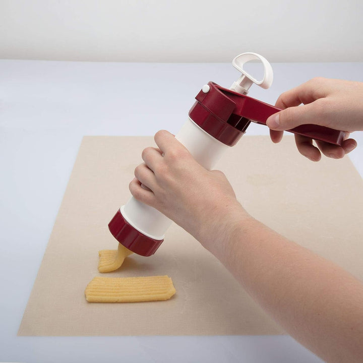 Westmark Gebäckpresse/Dekorierspritze, mit 6 Formscheiben und 6 Formtüllen, Füllmenge: 225 ml, Kunst