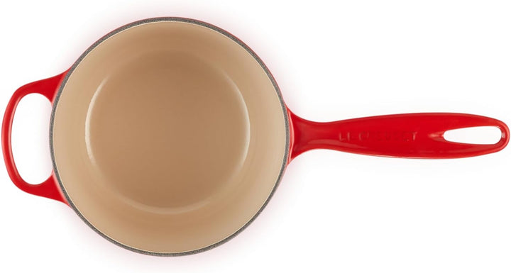 Le Creuset Signature Stielkasserolle aus Gusseisen, Rund, Ø 16 cm, 1,2 l, Für alle Herdarten inkl. I