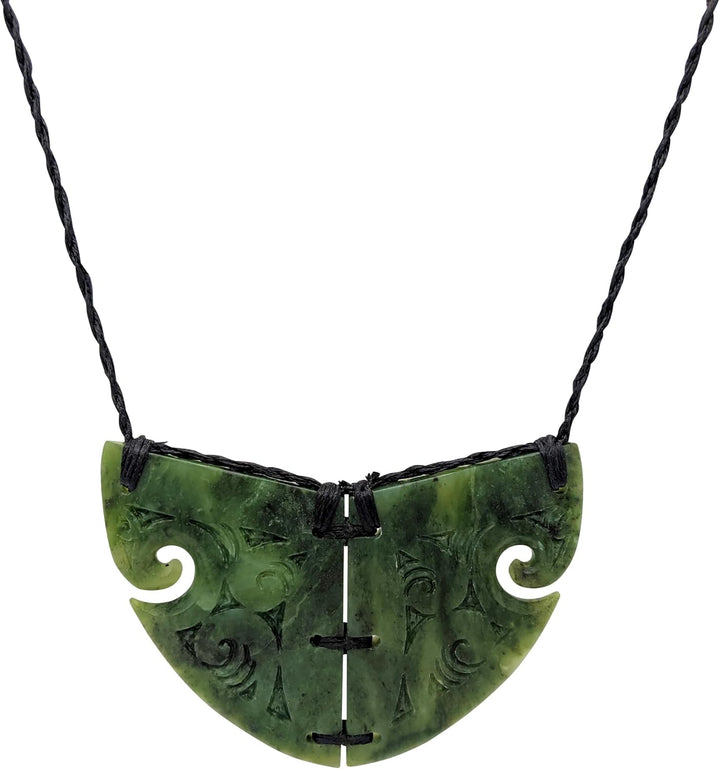 81stgeneration Halskette Koru Gravierte Brustplatte Handgeschnitzte Schwarze Nephrit-Jade für Damen