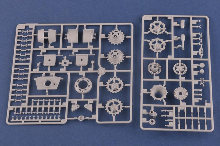 Hobby Boss 084533 1/35 Pz.Kpfw. VI Sd.Kfz. 181,Tiger II Henschel-Turm Modellbausatz, Modellbauzubehö