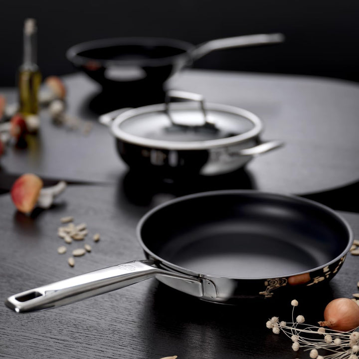 Schulte-Ufer Bratpfanne ASTRAL mit UniverSUS-Oberflächenstruktur, ohne PFAS/PTFE, 64456-28, Edelstah