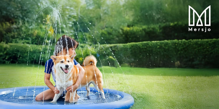 MERSJO Felix 100 Hundespielzeug Sprinklermatte, 100 cm, Blau, Wasserspritzmatte mit Fontäne für Hund