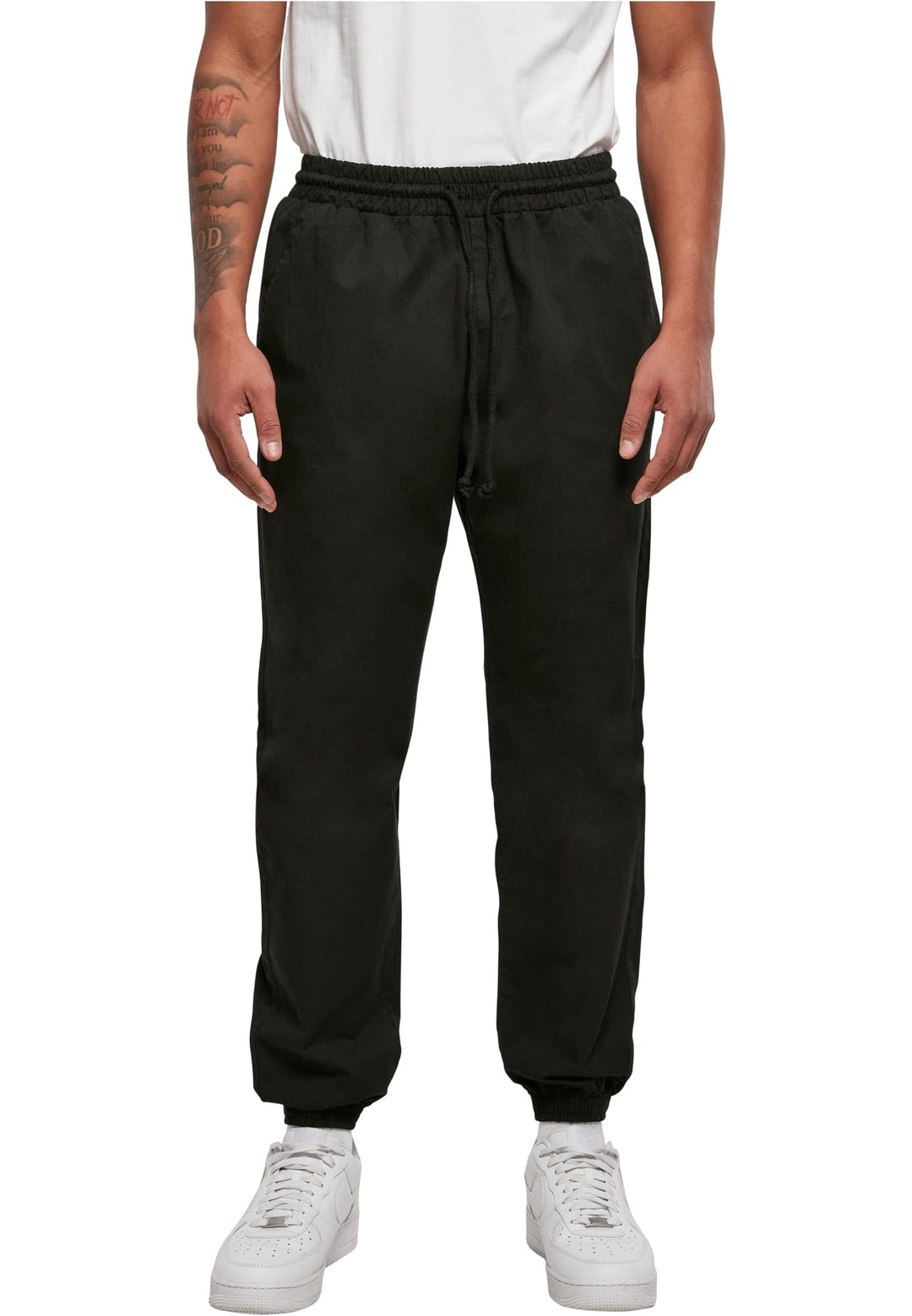 Urban Classics Herren Jogginghose Basic Jogg Pants aus Baumwolle, Regular Fit, elastischer Bund, erh