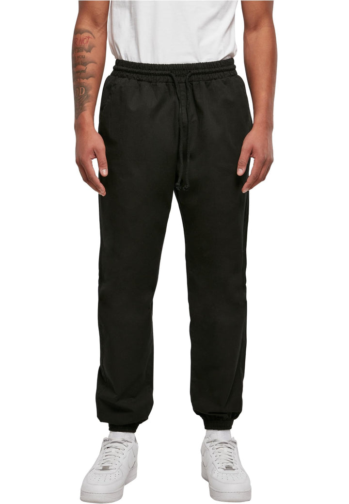 Urban Classics Herren Jogginghose Basic Jogg Pants aus Baumwolle, Regular Fit, elastischer Bund, erh