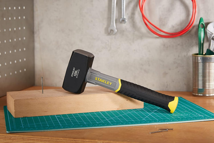 Stanley STHT0-54127 Fäustel Fiberglas, 1250 g, 1250 g