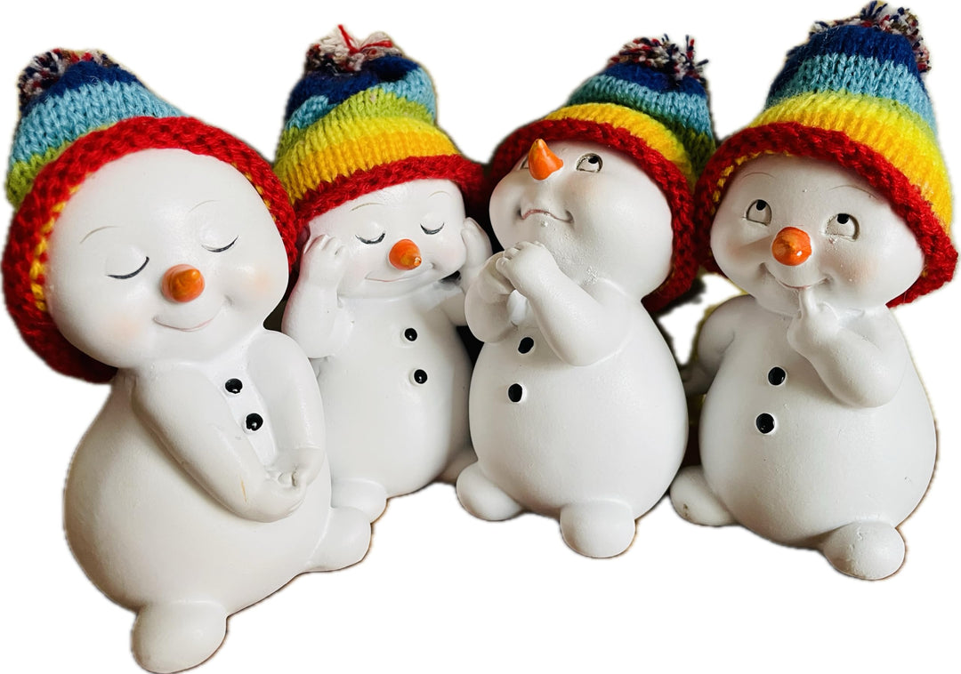 khevga Weihnachtsdeko Deko-Figuren Schneemann im 4er Masse ca. 6x6x11 cm Regenbogen, Regenbogen
