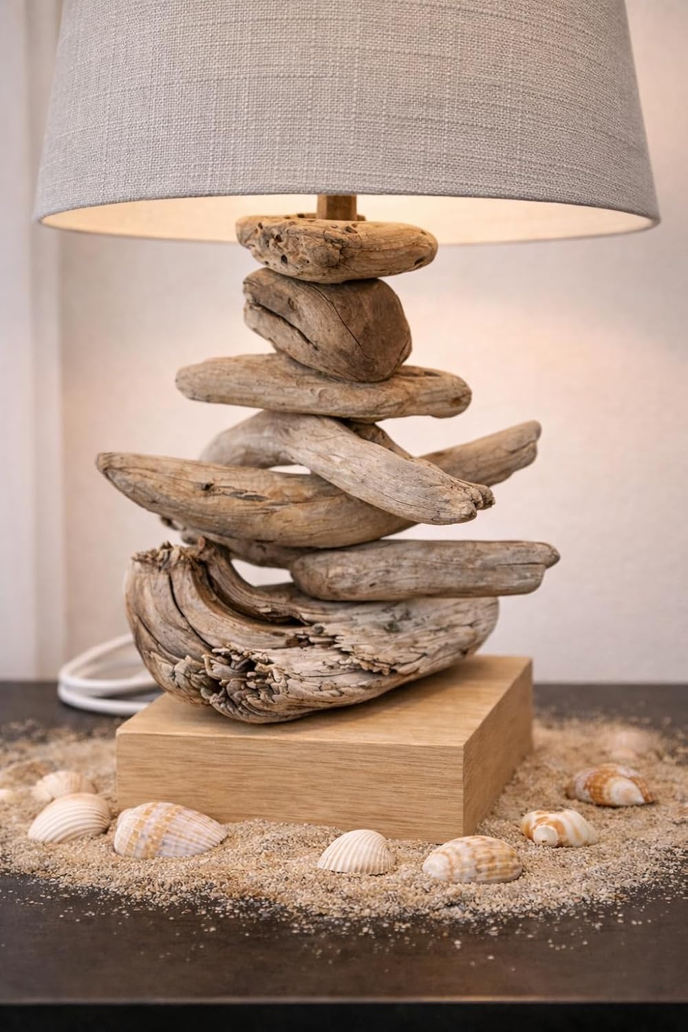 Handgefertigte Tischleuchte/Tischlampe aus Treibholz (Lampenschirm hellgrau), Lampenschirm hellgrau