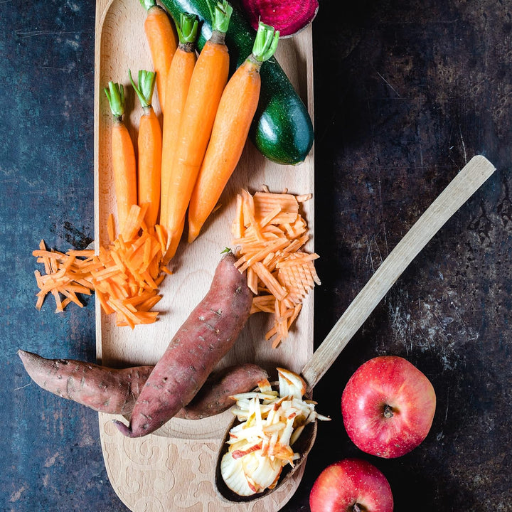 Microplane Profi Julienne Gemüsehobel für Kartoffel, Apfel, Karotte, Zucchini und Rotkohl in Schwarz
