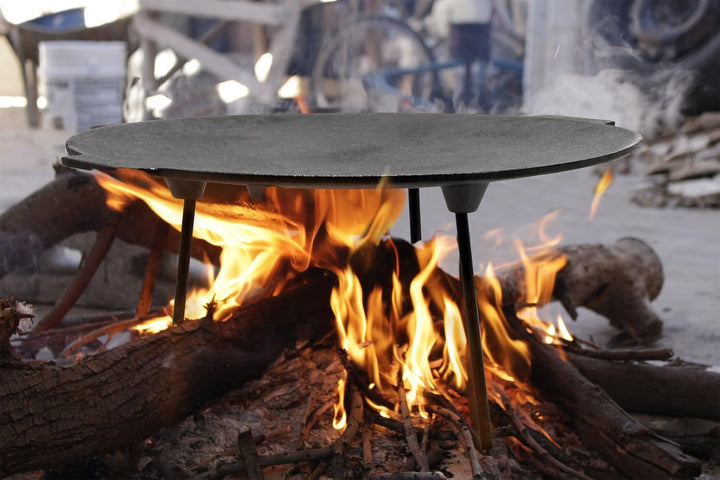 Dutch Oven Grillplatte rund Ø44cm Höhe 23cm, Grillaufsatz mit 3 Beinen, Gusseisen mit Antihafteffekt