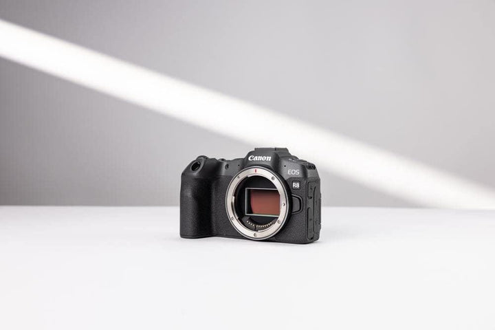 Canon EOS R8 Vollformat 24,2 MP spiegelloses Kameragehäuse | 4K Full HD Videoaufnahme | (Schwarz)