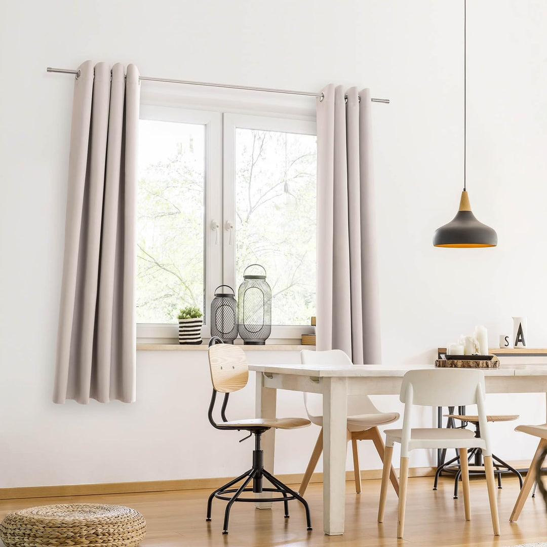 Blumtal 2er-Set Gardinen Verdunklungsvorhänge Blickdicht - Elegante Wärmeisolierende Vorhänge mit Ös